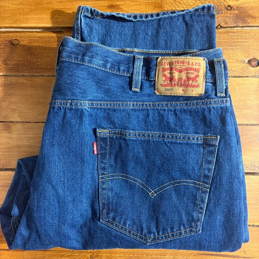 Levi's 550 Jeans Men's 50x28 (Fits 48x28) Blue Denim Relaxed Fit Workwear Casual